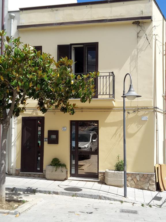 Casa Eleonora Leilighet Campofelice Di Roccella Eksteriør bilde