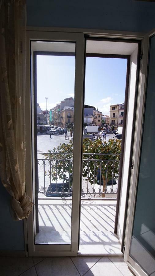 Casa Eleonora Leilighet Campofelice Di Roccella Eksteriør bilde